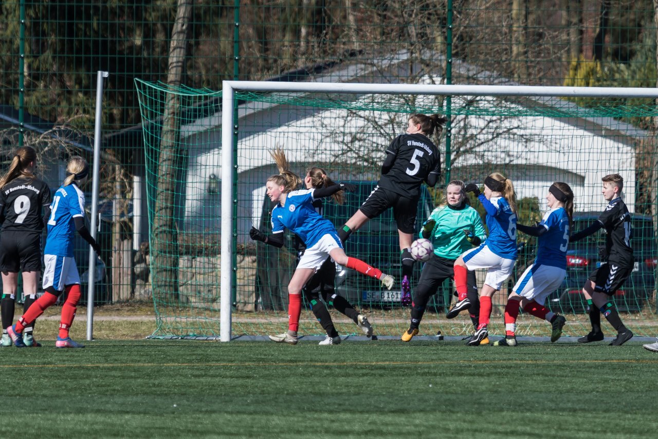 Bild 208 - B-Juniorinnen Halbfinale SVHU - Holstein Kiel : Ergebnis: 3:0